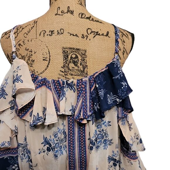 Liberty Love Floral Cold Shoulder Dress Size 2XL - Picture 3 of 11